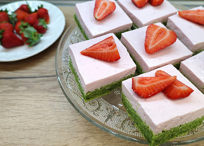 Špenátové řezy s jahodami podle Petry Burianové