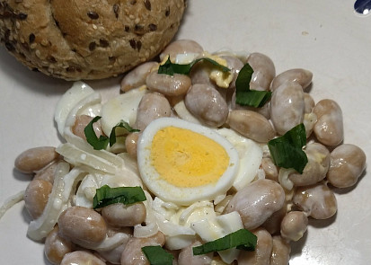 Fazolový salát s vejci
