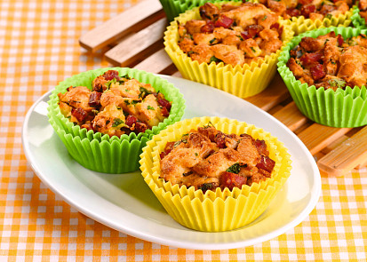Nádivkové muffiny s uzenou krkovicí