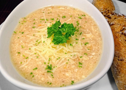 Švýcarská sýrová polévka