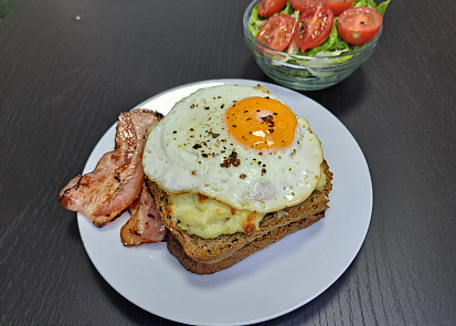 Sendvič croque madame