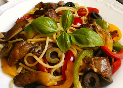 Špagety s hlívou ústřičnou na italský způsob