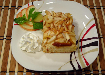 Jablkový koláč s mandlovou krustou