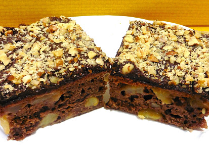 Buchta bez vajec s jablky a vlašskými ořechy