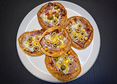 Mini pizzy z cottage těsta