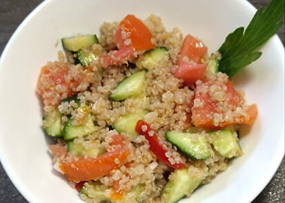 Letní quinoa salát