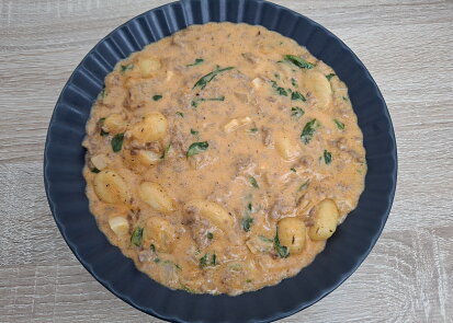 Krémové gnocchi s mletým masem