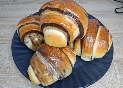 Domácí croissanty plněné Nutellou